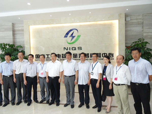 肖良副秘書長參加2014年“全國檢測實(shí)驗(yàn)室開放日”活動(dòng)