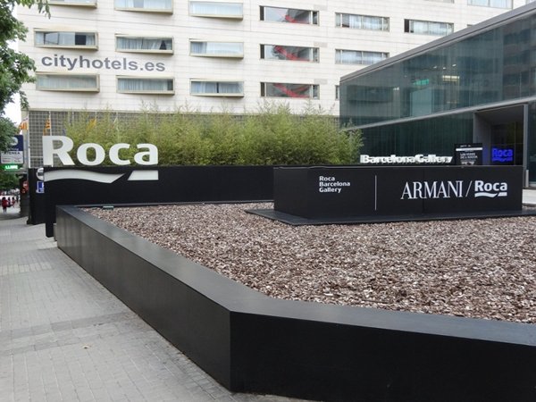 相片:樂家于1917年成立，原是家庭供暖用鑄鐵散熱器的制造商，現(xiàn)時(shí)致力開發(fā)浴衛(wèi)用具。