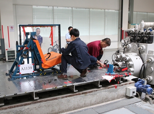 揭秘兒童安全座椅測(cè)試實(shí)驗(yàn)1