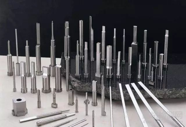 塑料薄壁產(chǎn)品翹曲變形缺陷解決方法