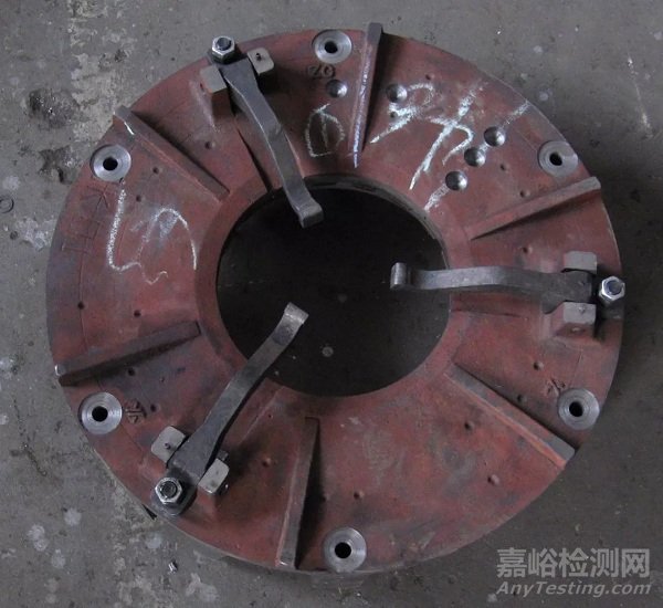 推土機(jī)主離合器分離桿螺栓斷裂失效分析