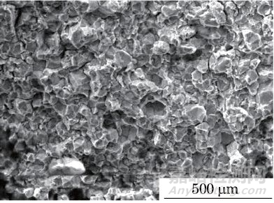 汽車后背門用植絨彈簧斷裂失效分析