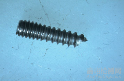 不銹鋼螺釘斷裂失效分析