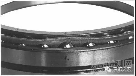 ↓↓↓ 顆粒造成的凹痕