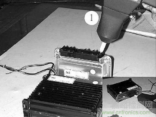 燃料電池汽車整車控制器EMC研究與試驗