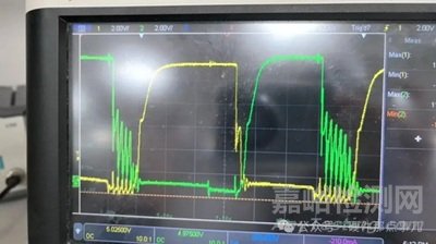 同步整流MOS驅(qū)動(dòng)電路在輸出短路狀態(tài)，關(guān)斷的時(shí)候會(huì)SW節(jié)點(diǎn)振蕩是怎么回事？如何解決？