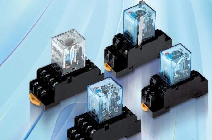 繼電器，控制器件